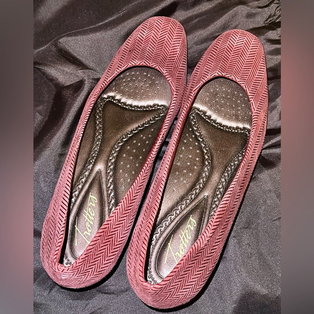 Trotters Lauren T1110-601 Womens Red 9N Leather Wedges Heels Shoes